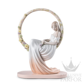 01009537 Lladro FeminityСтатуэтка "В ее мыслях" 43 х 31см