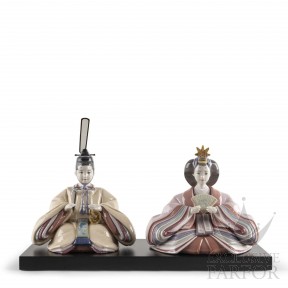 01009543 Lladro World Cultures "Japanese traditions" Статуэтка "Куклы Хина (бежевый / розовый)" 26 х 41см