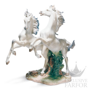 01001860 Lladro Animal Kingdom "Horses" (Лимитированная серия на 1500 пред.)Статуэтка "Свободные, как ветер" 53 x 47см