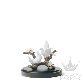 01008422 Lladro Animal Kingdom "Birds"Статуэтка "Голуби на вишневой ветви" 11 x 14см