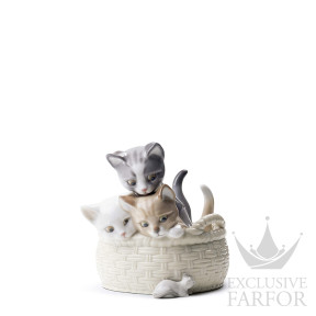 01008693 Lladro Animal Kingdom "Like cat and dog"Статуэтка "Любопытные котята" 13 x 12см