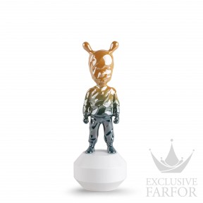 01007756 Lladro Designer Collection "The Guest" (Нумерованная серия) Статуэтка "The Guest by Supakitch" 30 х 11см