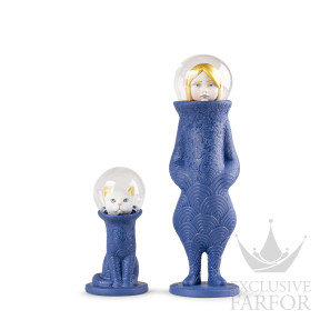 01009792 Lladro Designer Collection "Cosmic" Статуэтка "Космическая девушка и кот" 32 х 18см
