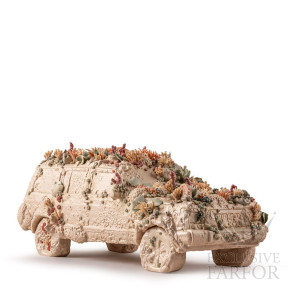 01050048 Lladro The Coral Car (Лимитированная серия на 175 пред.) Статуэтка "Коралловый автомобиль" 21 х 51см