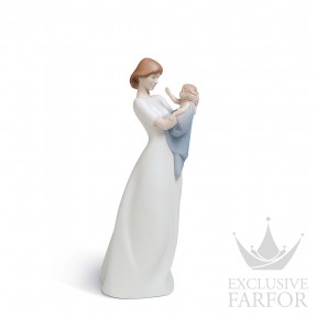 01018294 Lladro Family Stories "Motherhoods"Статуэтка "Мамино сокровище" 32 x 14см