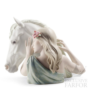 01008666 Lladro Feminity (Лимитированная серия на 3000 пред.)Статуэтка "Мой верный друг" 37 x 49см