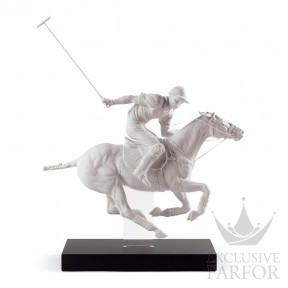 01008719 Lladro Sports (Лимитированная серия на 3000 пред.)Статуэтка "Игрок в поло" 61 x 50см