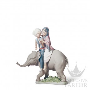 01005352 Lladro World Cultures "Orientalism"Статуэтка "Индийские дети на слоне" 23 x 19см