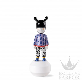 01007762 Lladro Designer Collection "The Guest" (Нумерованная серия) Статуэтка "The Guest by Camille Walala" 30 х 11см