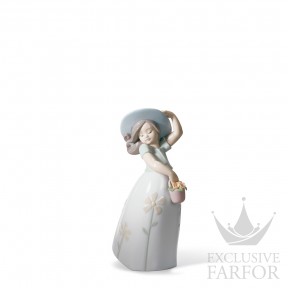 01008041 Lladro Childhood & Fairy Tales "Sweet Moments"Статуэтка "Маленькая Маргаритка" 18 x 10см