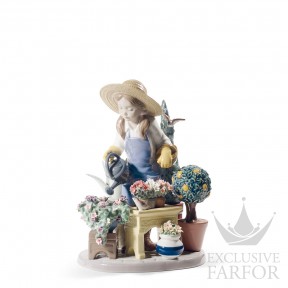 01008663 Lladro Childhood & Fairy Tales "In my garden"Статуэтка "В моем саду" 25 x 18см