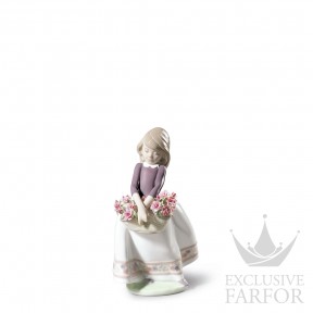 01009178 Lladro Childhood & Fairy Tales "In my garden"Статуэтка "Майские цветы (специальный выпуск)" 17 x 7см