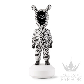 01008816 Lladro Designer Collection "The Guest" (Лимитированная серия на 300 пред.) Статуэтка "The Guest by Díaz-Faes (Белый)" 52 х 19см