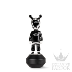 01008817 Lladro Designer Collection "The Guest" (Нумерованная серия) Статуэтка "The Guest by Díaz-Faes" 30 х 11см