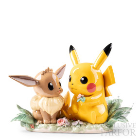 01009817 Lladro Designer Collection "Pokémon’s" (Лимитированная серия на 288 пред.) Статуэтка "Пикачу и Иви" 37 х 48см