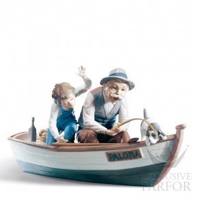 01005215 Lladro Family Stories "Family groups"Статуэтка "Рыбаки в лодке" 22 x 39см