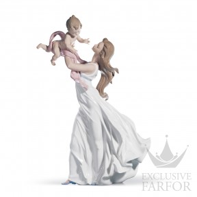 01006858 Lladro Family Stories "Motherhoods"Статуэтка "Моя маленькая радость" 46 x 29см