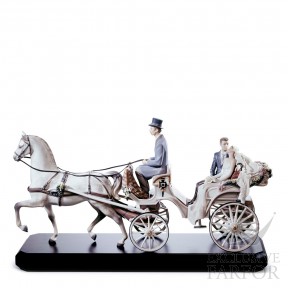 01001932 Lladro High Porcellaine (Лимитированная серия на 500 пред.)Статуэтка "Выезд новобрачных" 42 x 74см