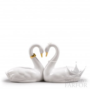 01009304 Lladro Love storiesСтатуэтка "Бесконечная любовь (Re-Deco)" 13 х 27см