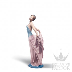 01005050 Lladro On Stage "Ballet"Статуэтка "Танцовщица - репетиция" 30 x 18см