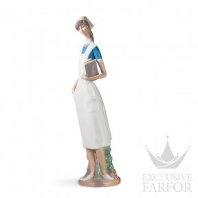 01004603 Lladro ProfessionsСтатуэтка "Медсестра" 36 x 10см