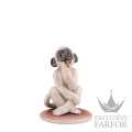 01009498 Lladro Animal KingdomСтатуэтка "Трогательная обезьянка" 23 х 17см