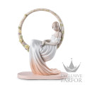 01009537 Lladro FeminityСтатуэтка "В ее мыслях" 43 х 31см