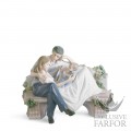 01008056 Lladro Family Stories "Family groups"Статуэтка "Бесценный миг" 19 x 23см