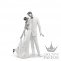 01007045 Lladro Love storiesСтатуэтка "Счастливая годовщина (Re-Deco)" 32 x 21см