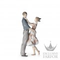 01008330 Lladro Love stories "Romances"Статуэтка "Счастливая встреча" 30 x 14см