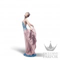 01005050 Lladro On Stage "Ballet"Статуэтка "Танцовщица - репетиция" 30 x 18см