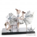 01008476 Lladro On Stage "Ballet" (Лимитированная серия на 2500 пред.)Статуэтка "Урок балета" 36 x 49см