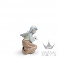 01005484 Lladro Spirituality "Christianity"Статуэтка "Пастушка с ягненком" 14 x 8см
